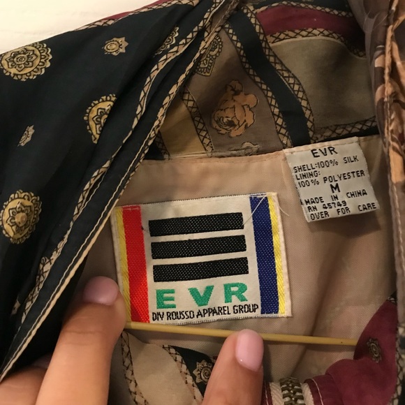 Vintage Rose Windbreaker - Picture 4 of 5